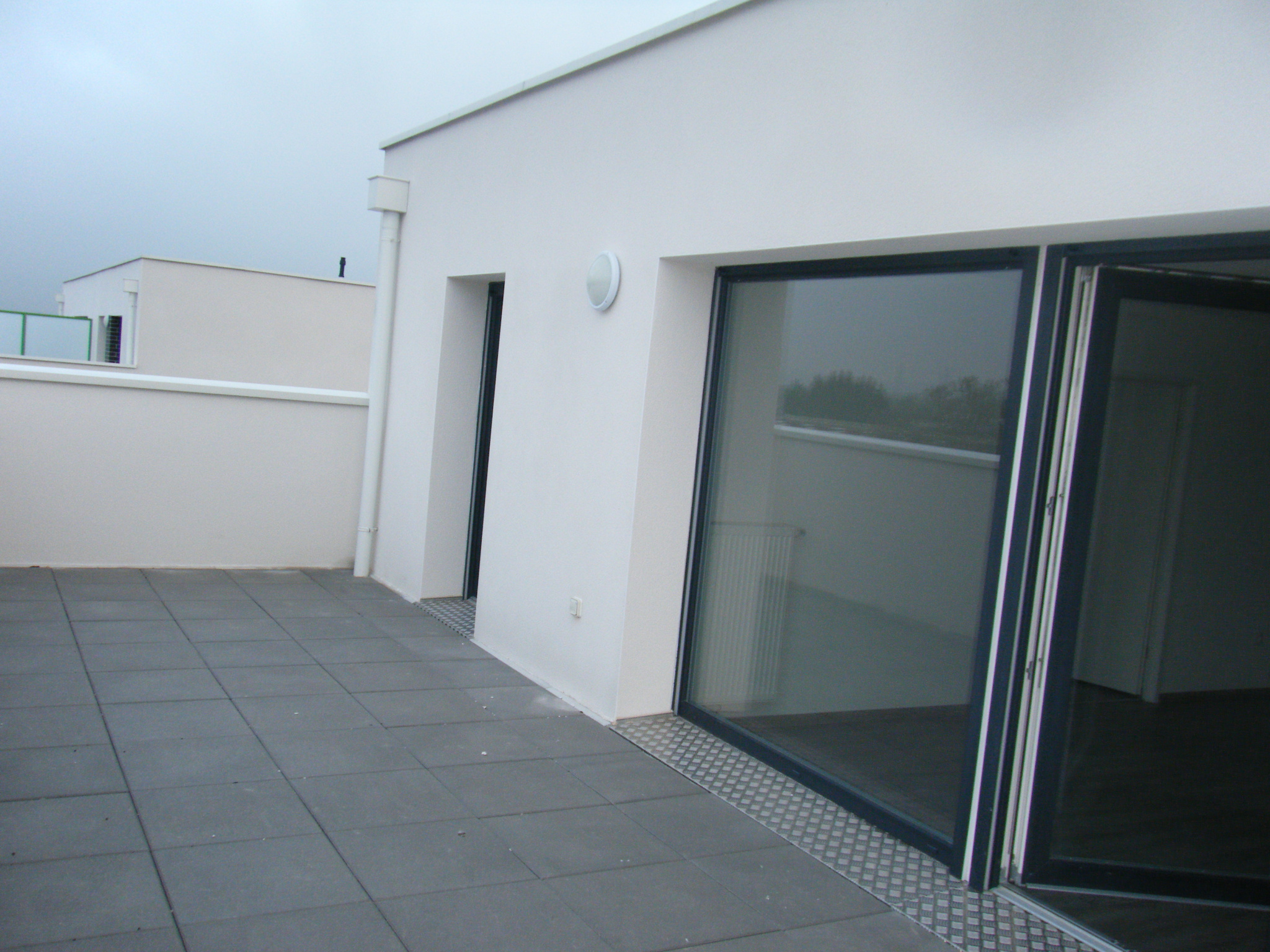 SECTEUR BEZANNES PROCHE GARE TGV - RESIDENCE 2016 APPARTEME